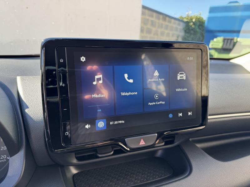 Toyota Yaris 1.5 HYBRID E-CVT DYNAMIC - photo 12