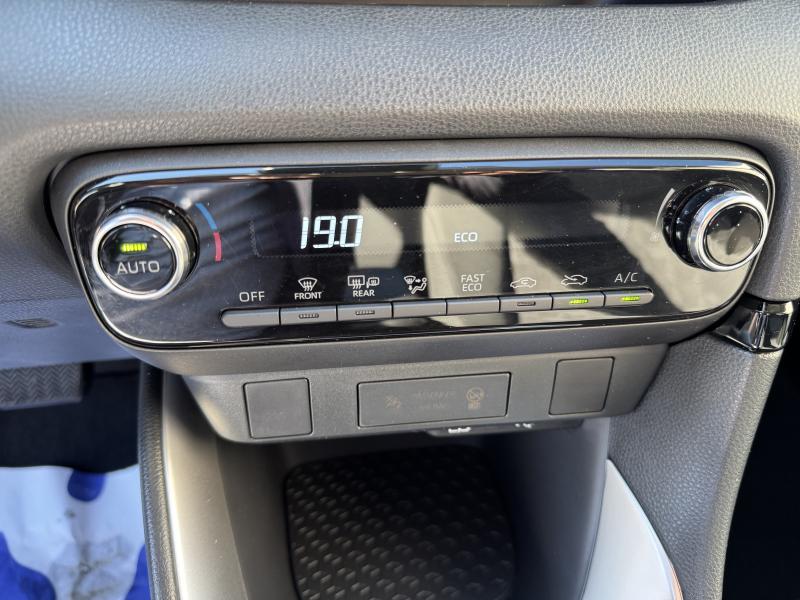 Toyota Yaris 1.5 HYBRID E-CVT DYNAMIC - photo 9