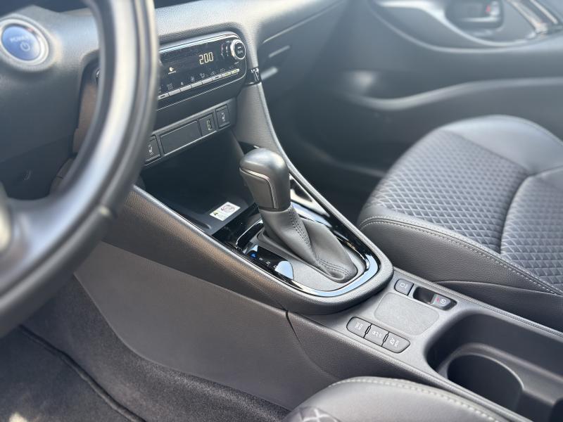 Toyota Yaris 1.5 HYBRID ICONIC - photo 9