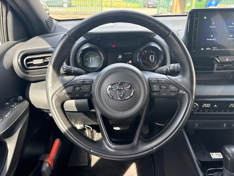 Toyota Yaris 1.5 HYBRID ICONIC - photo 7