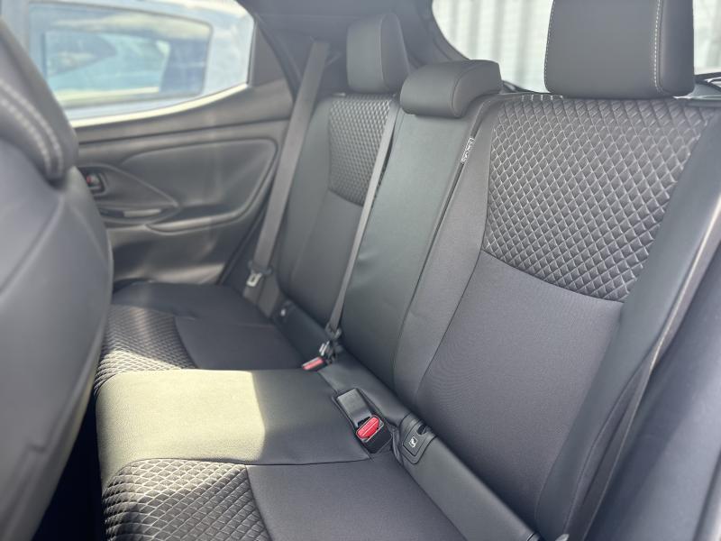 Toyota Yaris 1.5 HYBRID ICONIC - photo 17