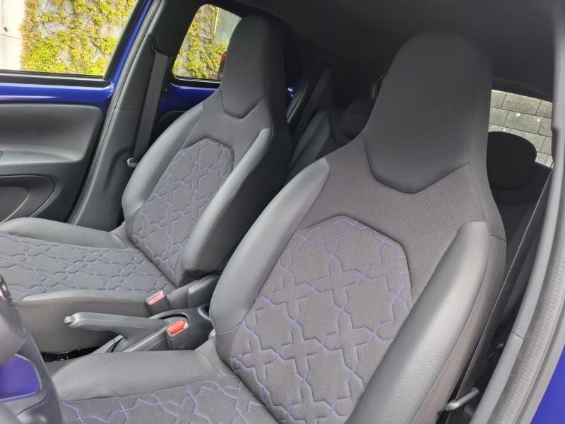 Toyota Aygo X 1.0 VVT-I ENVY - photo 12