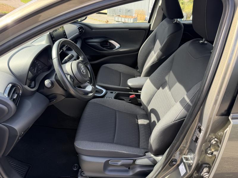 Toyota Yaris 1.5 Hybrid CVT Dynamic - photo 12