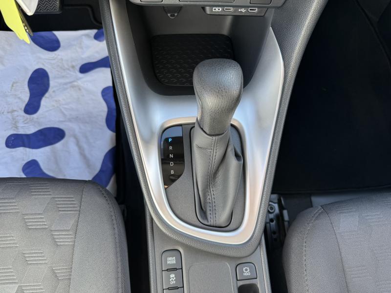 Toyota Yaris 1.5 HYBRID DYNAMIC - photo 8
