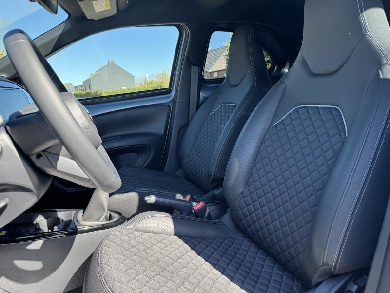 Toyota Aygo X 1.0 VVT-I BLACK EDITION - photo 14