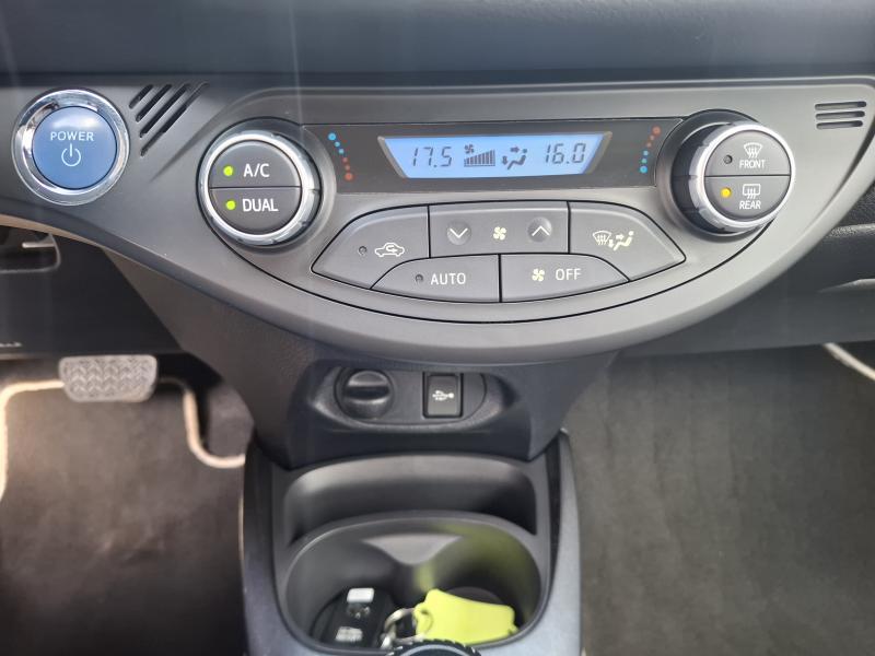 Toyota Yaris 1.5 Hybrid e-CVT Y20 - photo 9