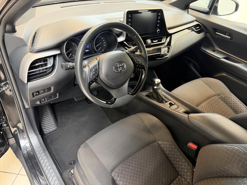 Toyota C-HR 1.8 Hybrid CVT C-ENTER - photo 12