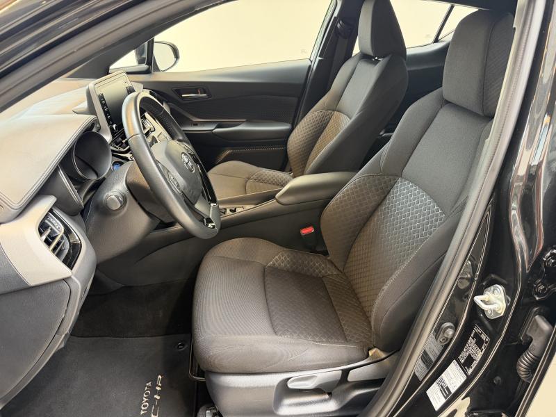 Toyota C-HR 1.8 Hybrid CVT C-ENTER - photo 11