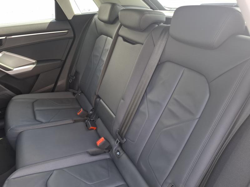 Audi Q3 1.5 TFSI S-TRONIC - photo 17