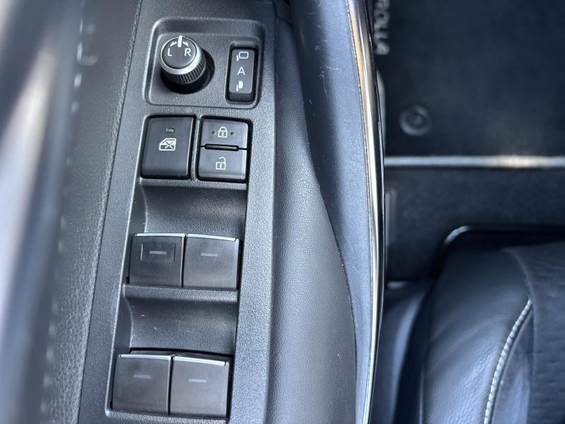 Toyota Corolla 1.8 HYBRID PREMIUM - photo 13