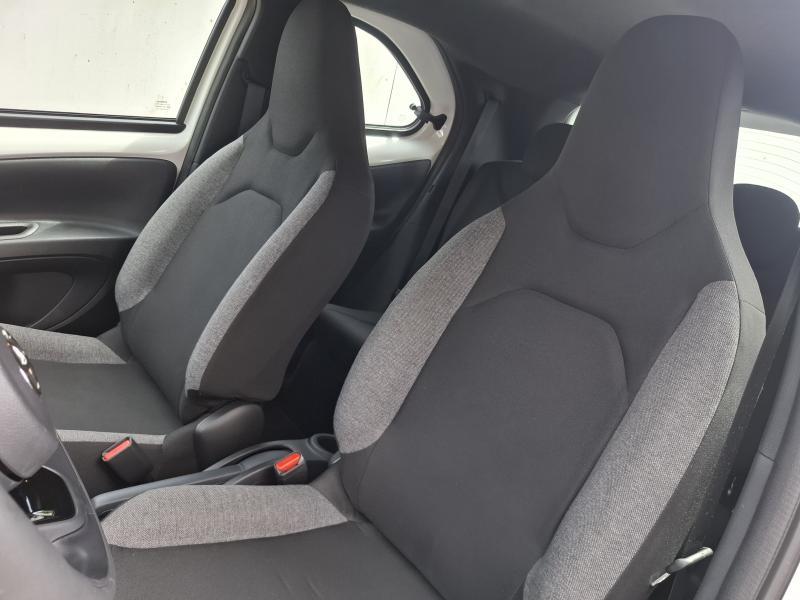 Toyota Aygo X 1.0 VVT-I - photo 14