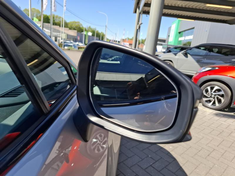 Toyota C-HR 1.8 HYBRID - photo 17