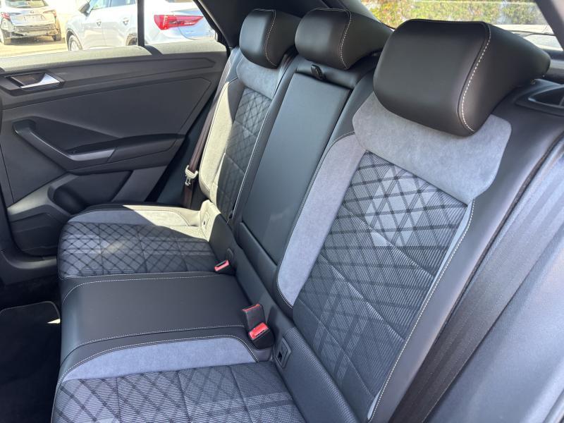 Volkswagen T-Roc 1.5 TSI R-LINE DSG - photo 16