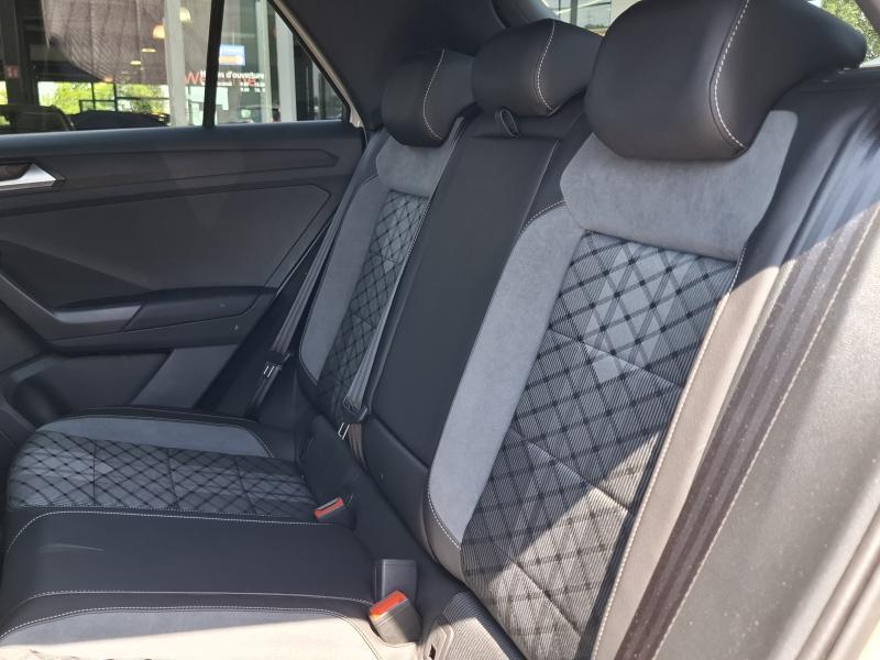 Volkswagen T-Roc 1.5 TSI R-LINE DSG - photo 13