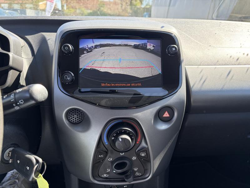 Toyota Aygo 1.0 VVT-i x-play2 - photo 11
