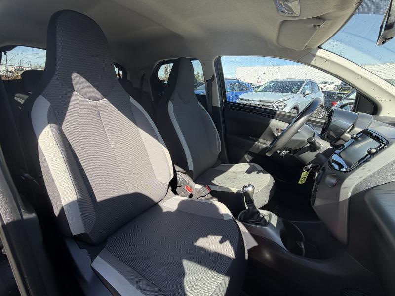 Toyota Aygo 1.0 VVT-i x-play2 - photo 9