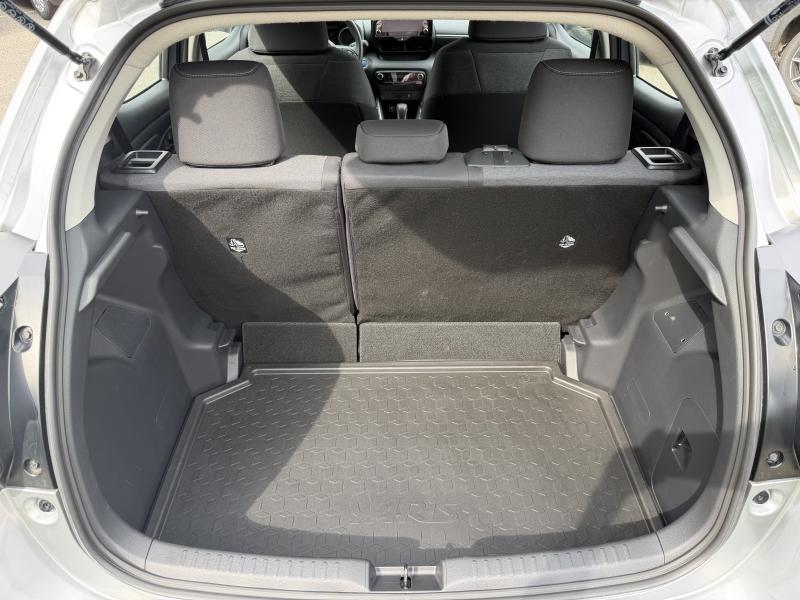 Toyota Yaris 1.5 Hybrid CVT Iconic - photo 17