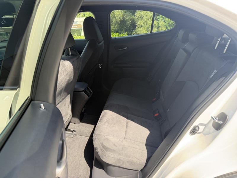 Lexus UX 250h 2.0 HYBRID CVT Explorer line - photo 14