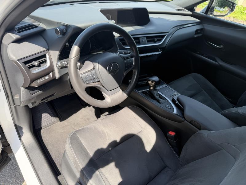 Lexus UX 250h 2.0 HYBRID CVT Explorer line - photo 13