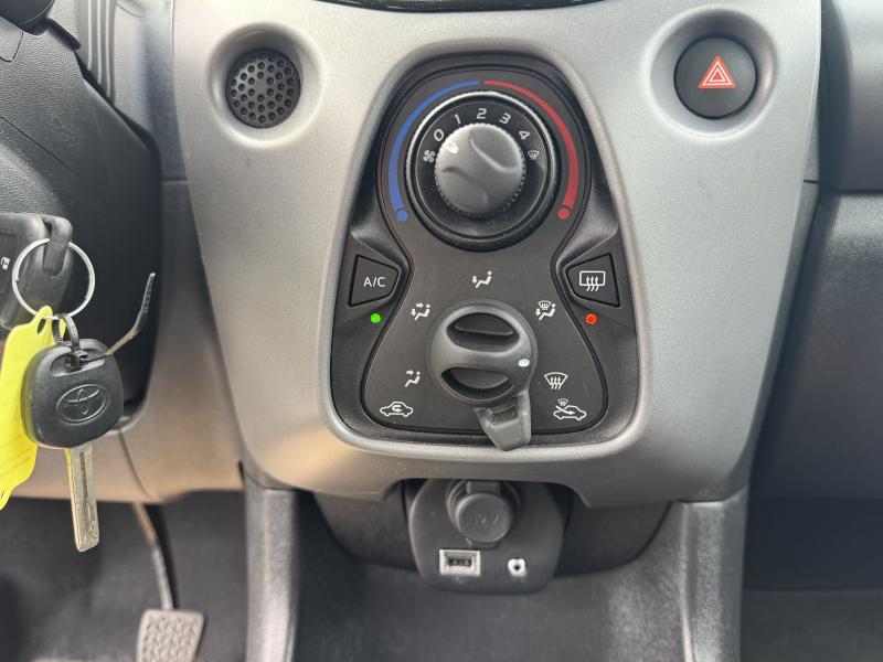 Toyota Aygo 1.0 VVT-I BOITE AUTO - photo 9