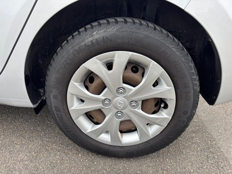 Hyundai i10 1.0i Black Line - photo 18