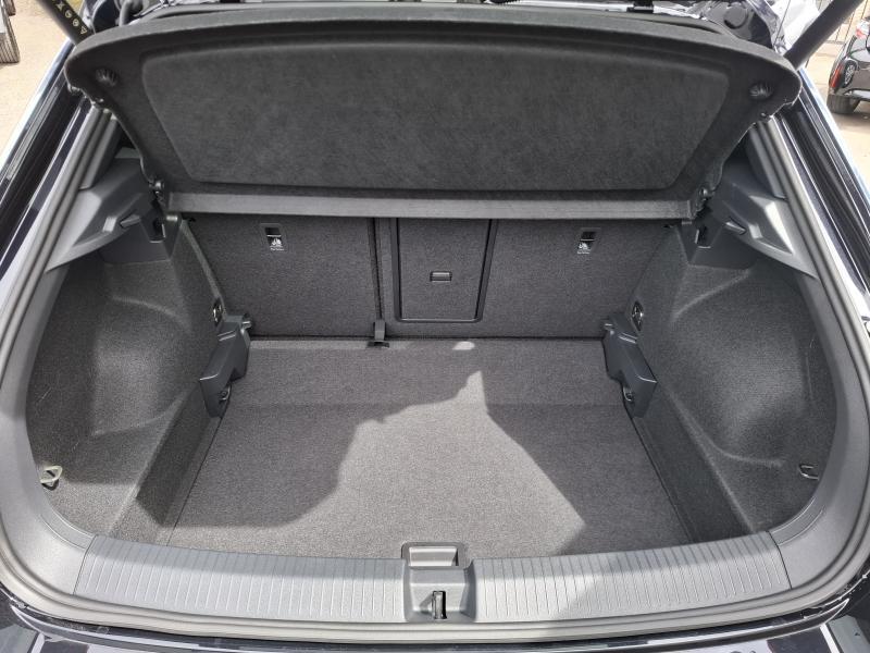 Volkswagen T-Roc 1.5 TSI R-LINE DSG - photo 18