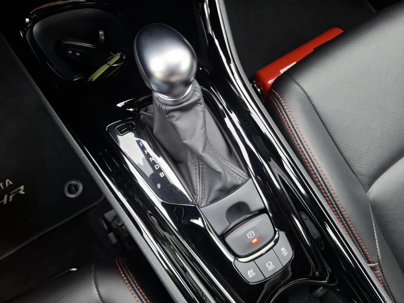 Toyota C-HR 1.8 HYBRID C-ULT - photo 8