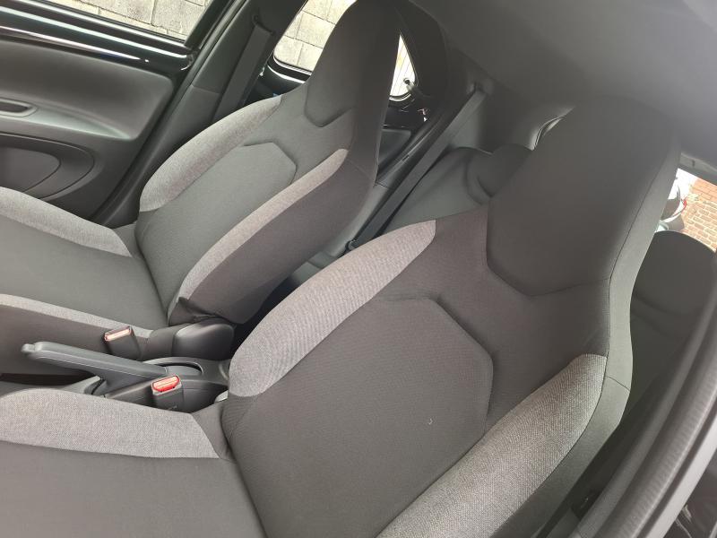 Toyota Aygo X 1.0 VVT-I X-PLAY - photo 12