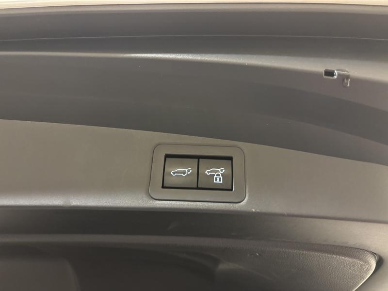 Toyota Corolla TS 1.8 Hybrid GR SPORT - photo 17