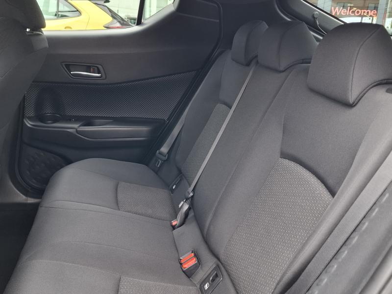 Toyota C-HR 1.8 HYBRID C-ENTER - photo 12