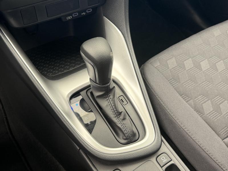 Toyota Yaris 1.5 HYBRID Dynamic - photo 9