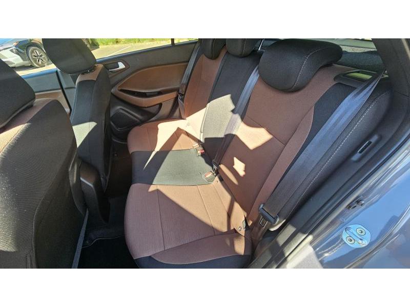 Hyundai i20 1.2E - photo 11