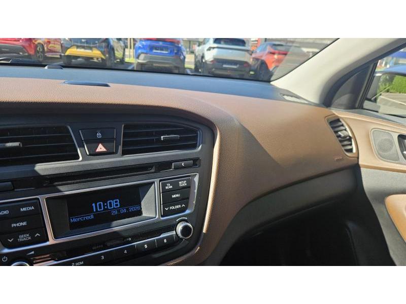 Hyundai i20 1.2E - photo 18