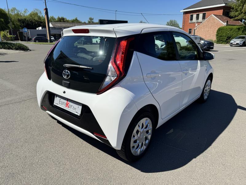 Toyota Aygo 1.0 VVT-i - photo 8