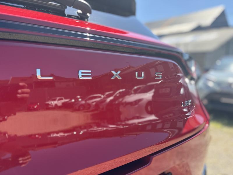 Lexus LBX 1.5 Hybrid EMOTION - photo 6