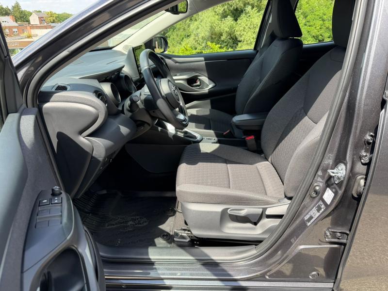 Toyota Yaris 1.5 Hybrid CVT Iconic - photo 11