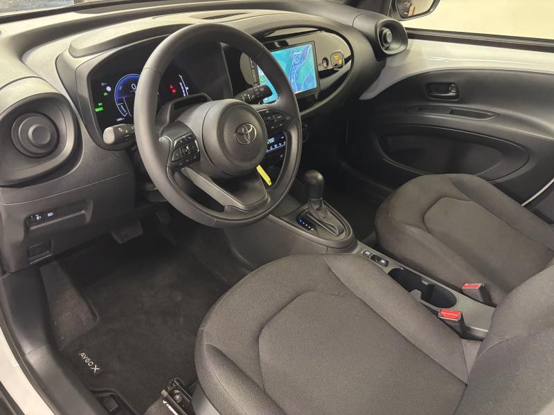 Toyota Aygo X 1.5 Hybrid Play - photo 6