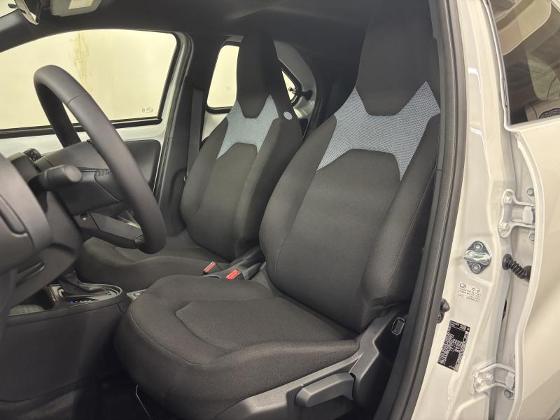 Toyota Aygo X 1.5 Hybrid Play - photo 7
