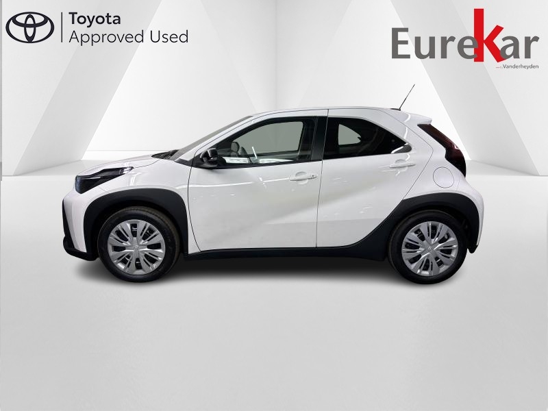 Toyota Aygo X 1.5 Hybrid Play - photo 4