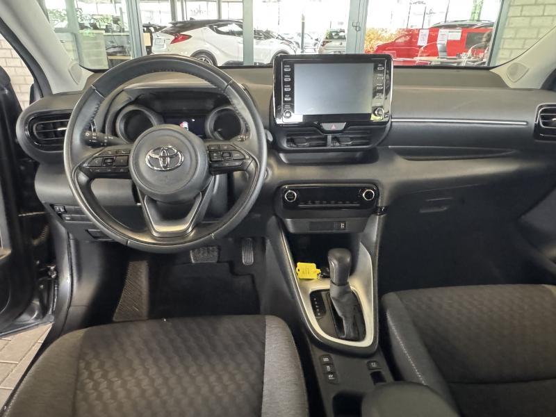 Toyota Yaris 1.5 HYBRID ICONIC - photo 6