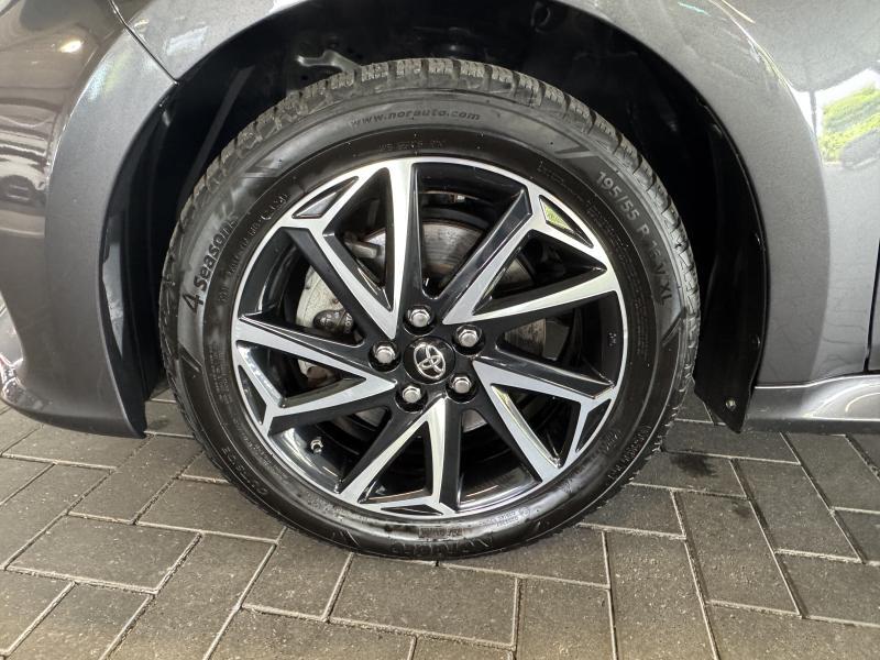 Toyota Yaris 1.5 HYBRID ICONIC - photo 18