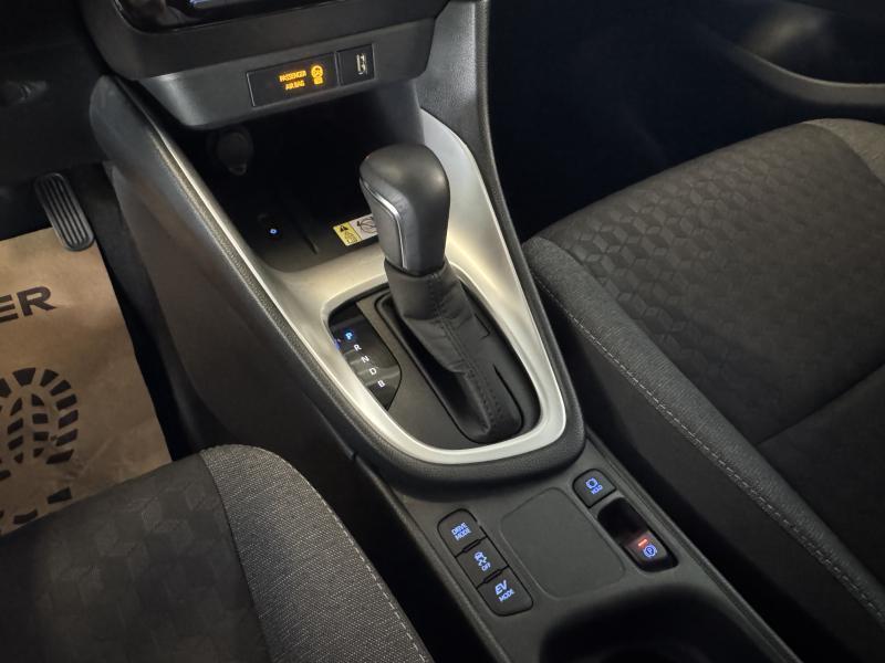 Toyota Yaris 1.5 HYBRID ICONIC - photo 15