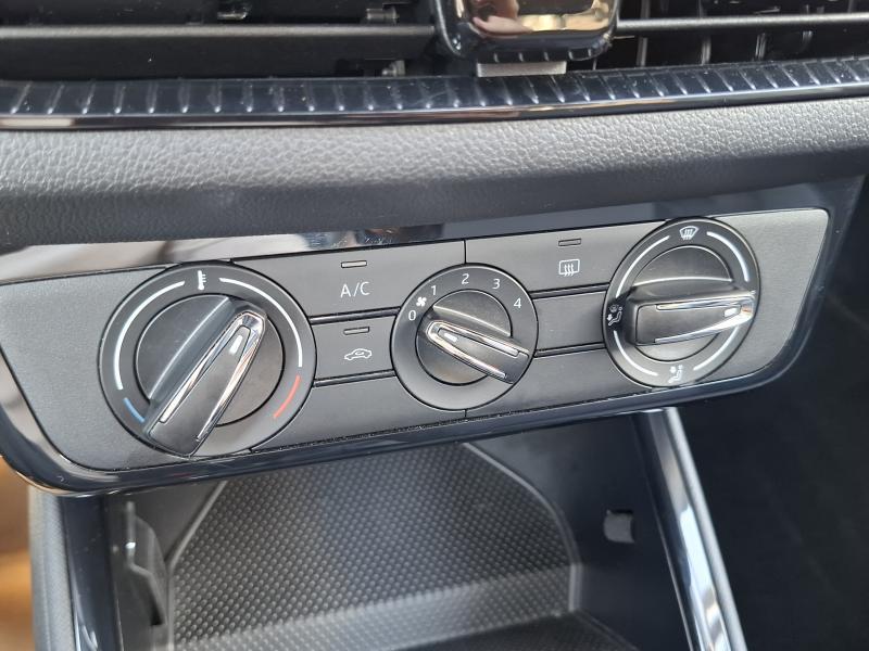 Skoda Fabia 1.0 TSI CLEVER - photo 8