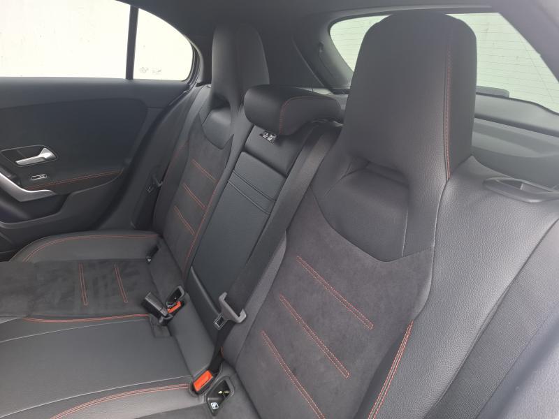 Mercedes-Benz A 180 1.3i PACK AMG - photo 22