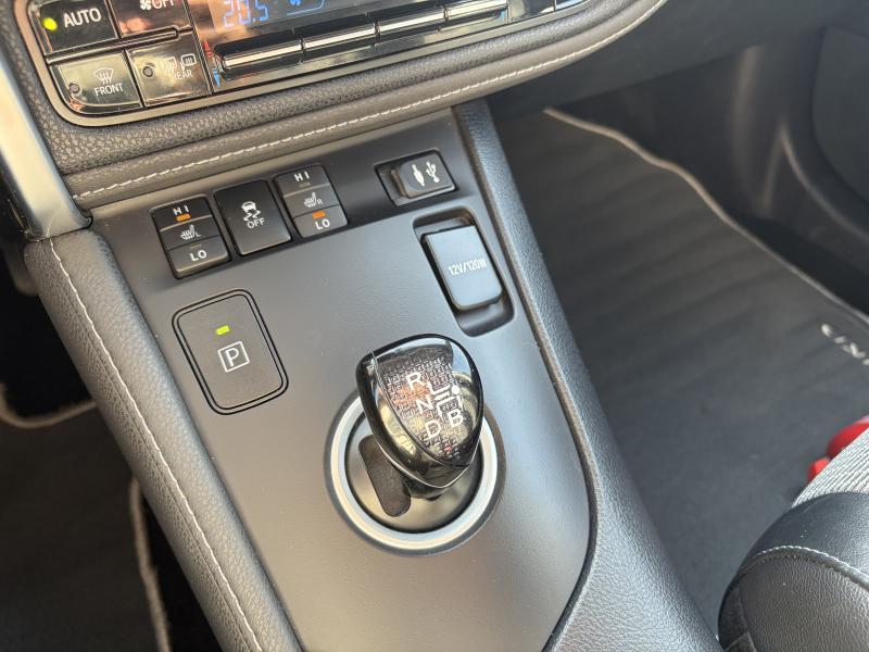 Toyota Auris 1.8 Hybrid LOUNGE - photo 14