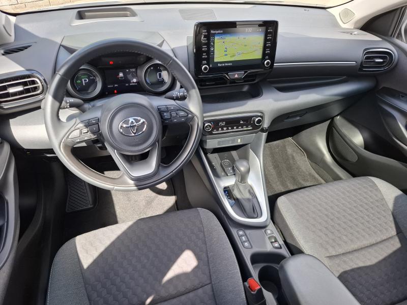 Toyota Yaris 1.5 HYBRID ICONIC - photo 6
