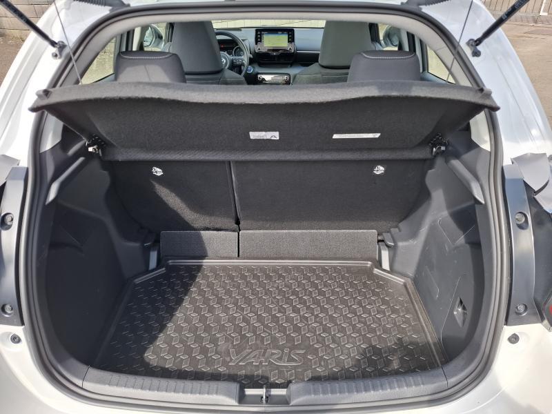 Toyota Yaris 1.5 HYBRID ICONIC - photo 18