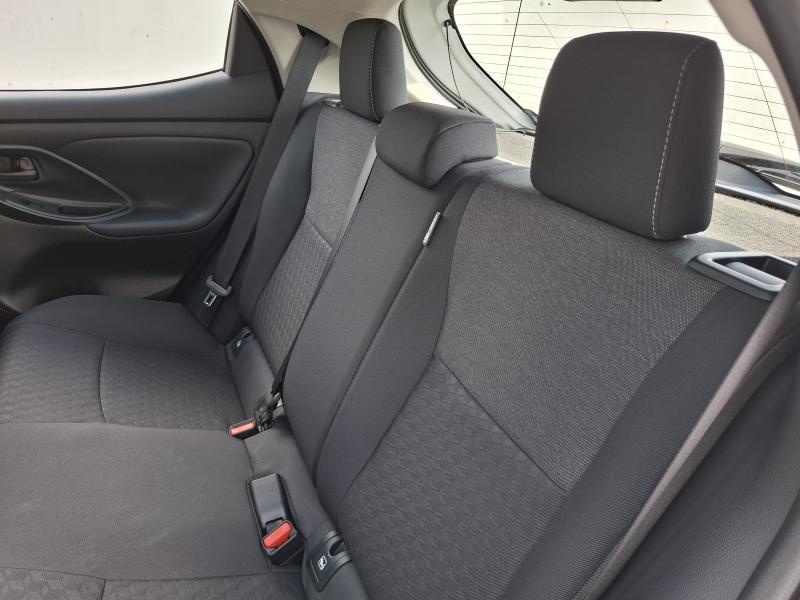 Toyota Yaris 1.5 HYBRID ICONIC - photo 16