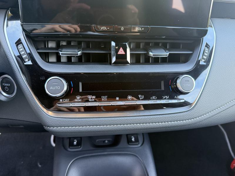 Toyota Corolla TS 1.8 Hybrid - photo 11
