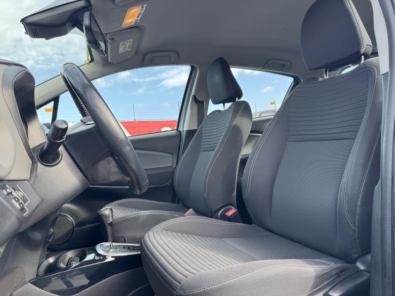 Toyota Yaris 1.5 HYBRID STYLE - photo 12